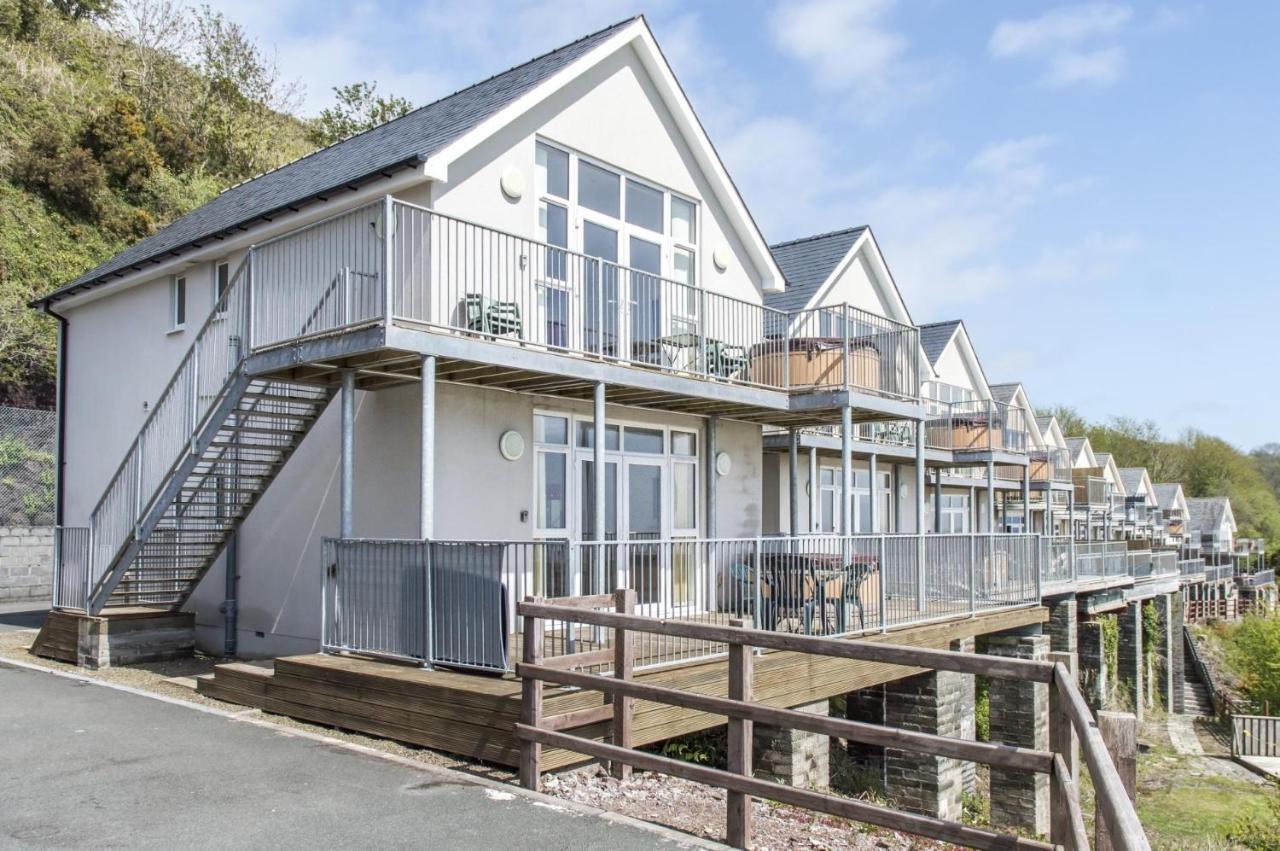 Pendine Heights - 2 Bedroom Apartment - Pendine Exterior photo